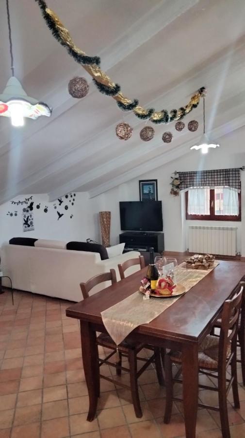 Apartamento MANSARDA VITI - Sguardo su Frontone - Exterior foto