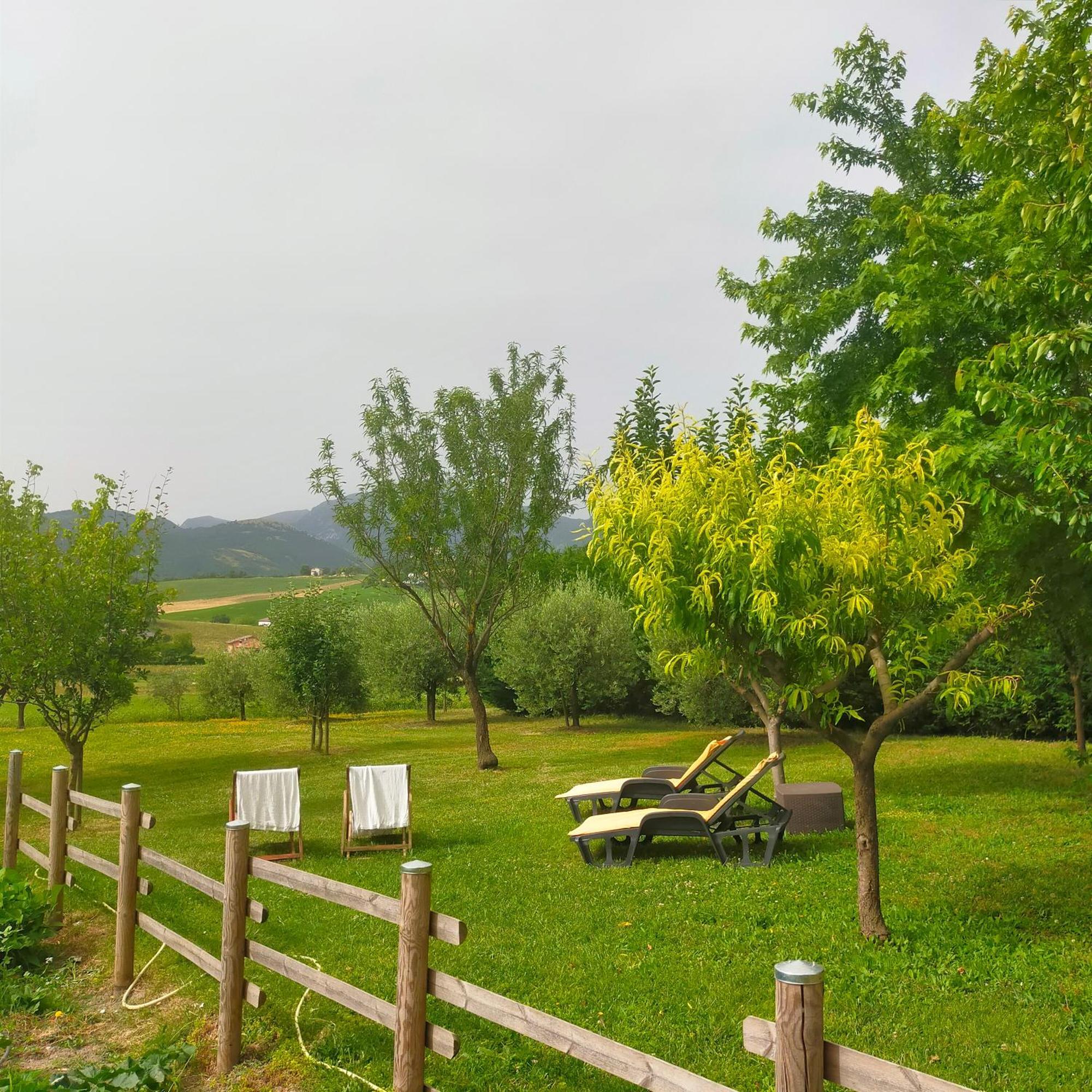 Apartamento MANSARDA VITI - Sguardo su Frontone - Exterior foto