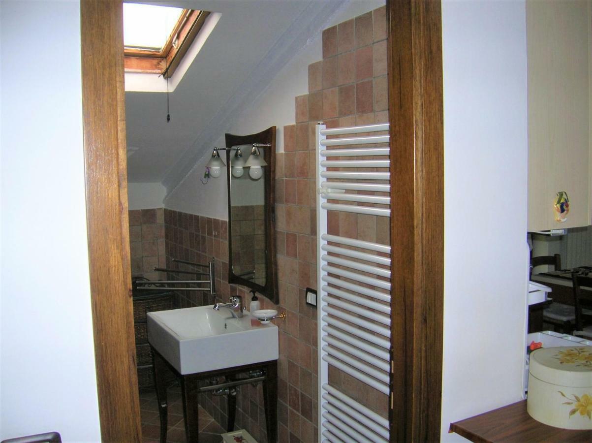 Apartamento MANSARDA VITI - Sguardo su Frontone - Exterior foto