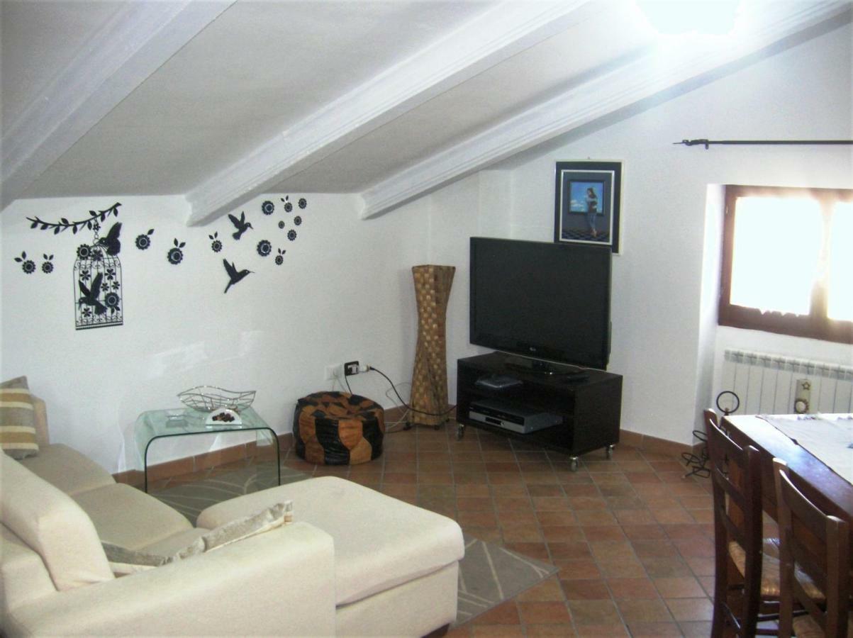 Apartamento MANSARDA VITI - Sguardo su Frontone - Exterior foto